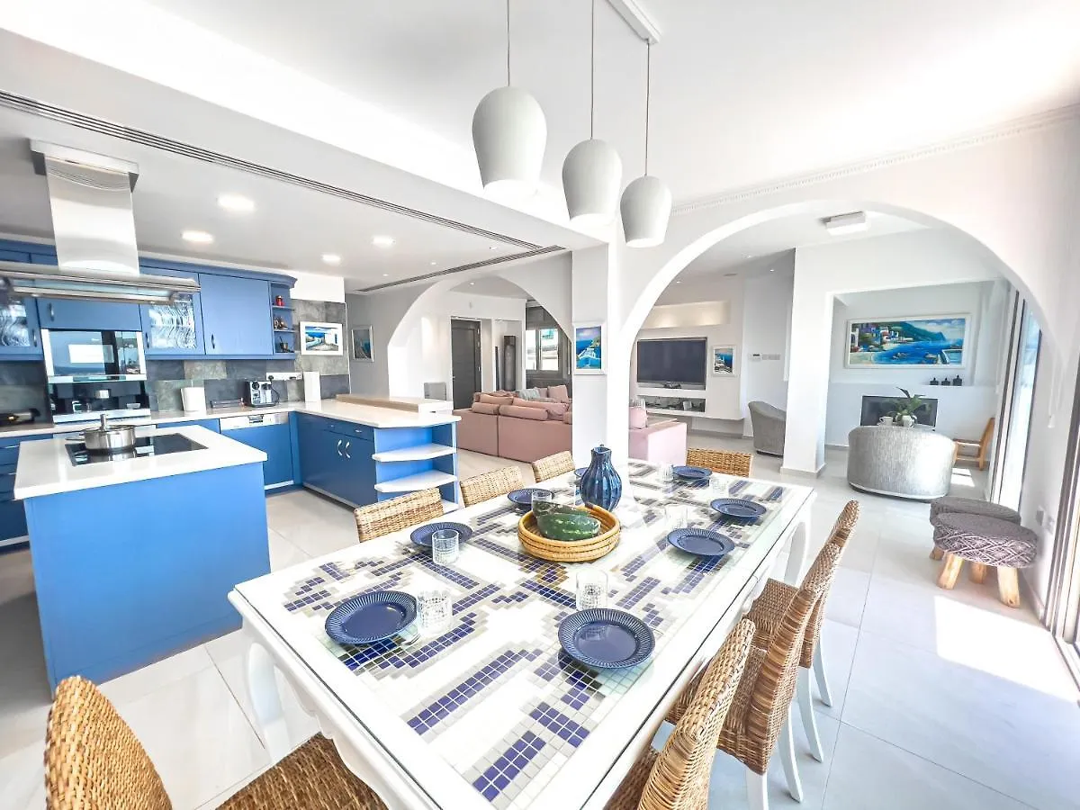 פרוטאראס Erato Seafront Luxury Villa